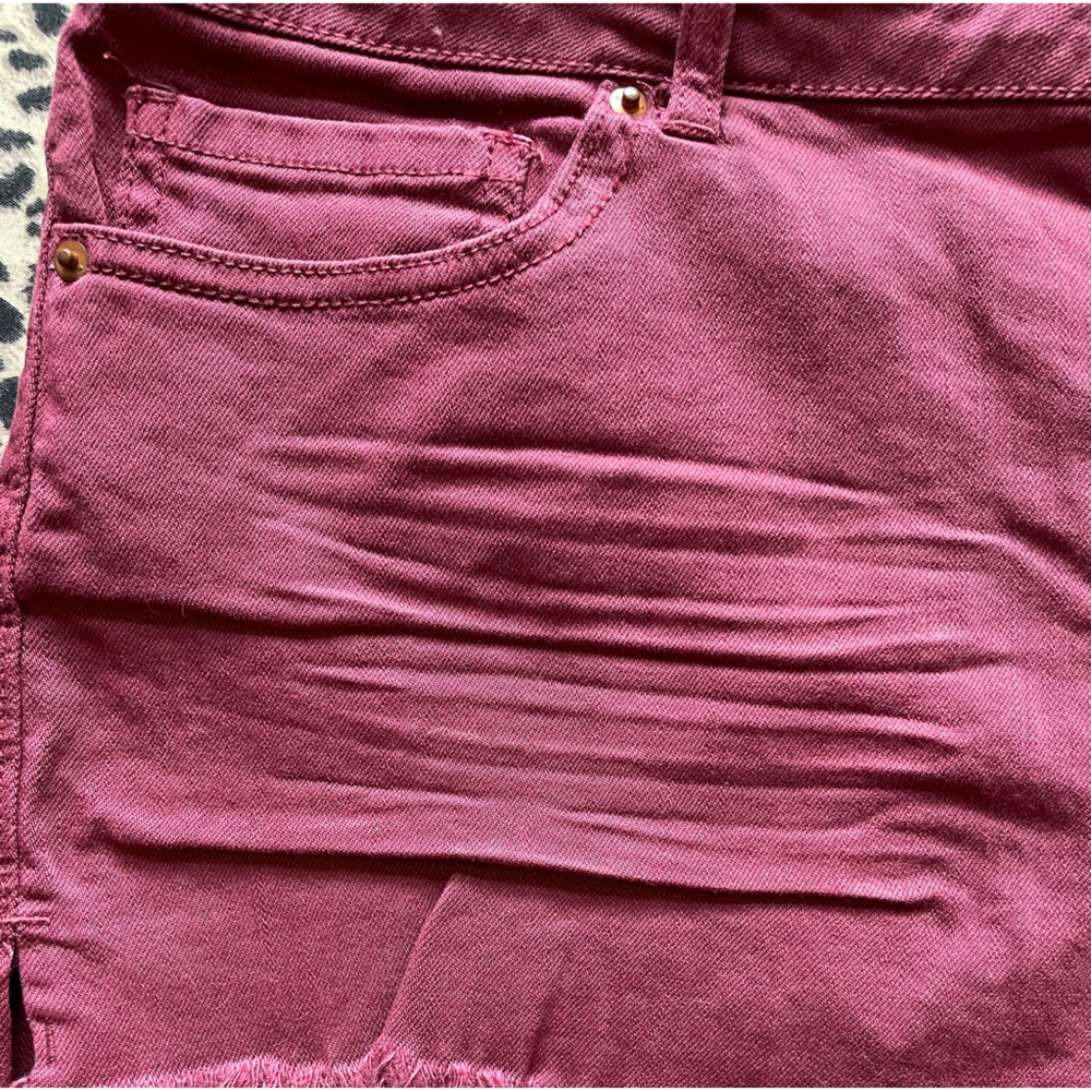 Vanilla star Jrs raspberry denim shorts, size 17 - Picture 7 of 9